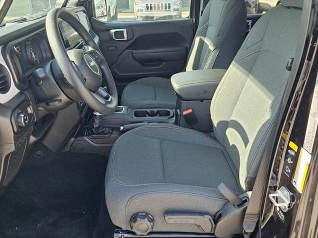 2025 Jeep Gladiator GLADIATOR NIGHTHAWK 4X4 2025 Jeep Gladiator GLADIATOR NIGHTHAWK 4X4