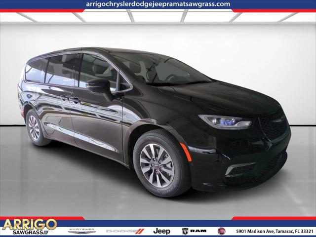 2025 Chrysler Pacifica Hybrid PACIFICA PLUG-IN HYBRID SELECT