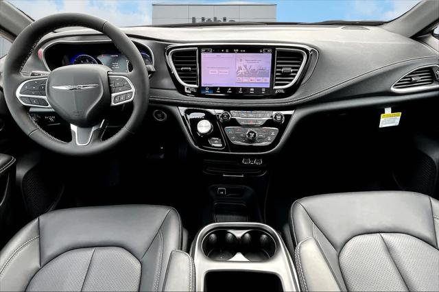 2025 Chrysler Pacifica PACIFICA SELECT