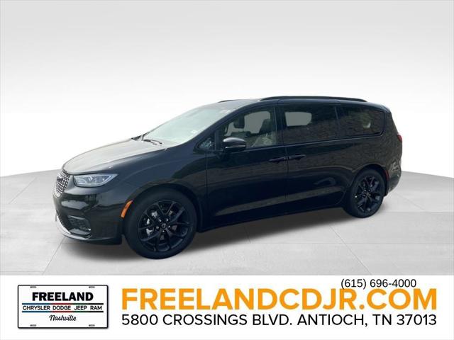 2025 Chrysler Pacifica PACIFICA LIMITED