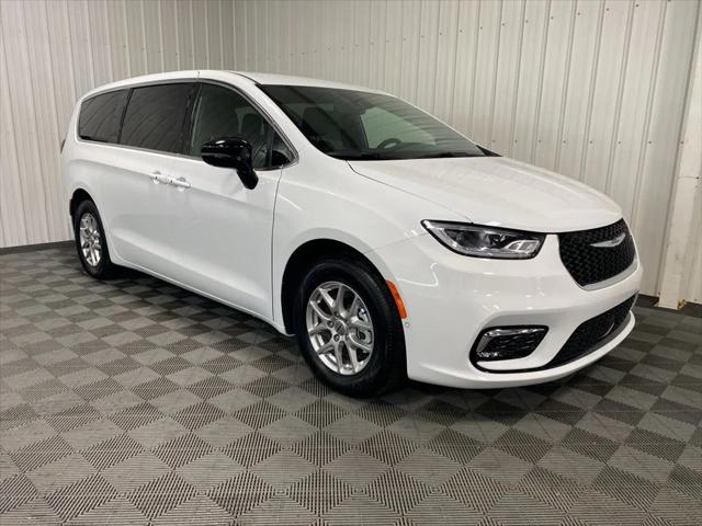 2025 Chrysler Pacifica PACIFICA SELECT