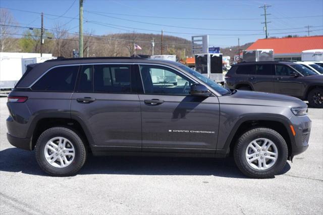2025 Jeep Grand Cherokee GRAND CHEROKEE LAREDO 4X4