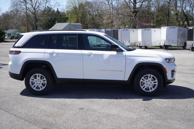 2025 Jeep Grand Cherokee GRAND CHEROKEE LAREDO 4X4