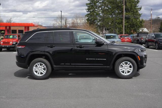 2025 Jeep Grand Cherokee GRAND CHEROKEE LAREDO 4X4