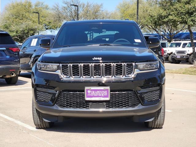2025 Jeep Grand Cherokee GRAND CHEROKEE LAREDO X 4X4