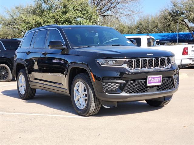 2025 Jeep Grand Cherokee GRAND CHEROKEE LAREDO X 4X4