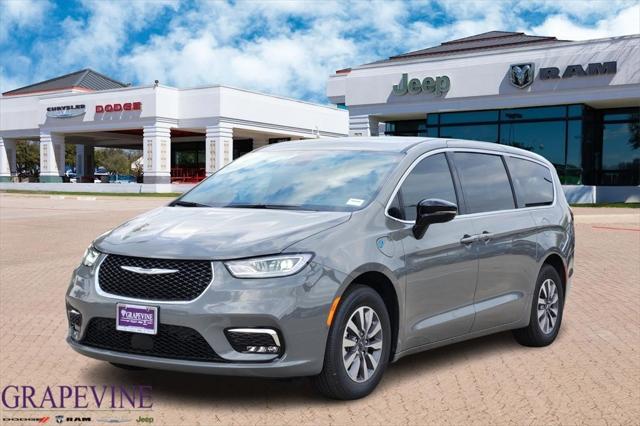 2025 Chrysler Pacifica Hybrid PACIFICA PLUG-IN HYBRID SELECT