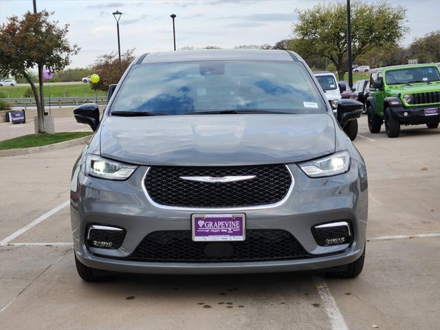 2025 Chrysler Pacifica Hybrid PACIFICA PLUG-IN HYBRID SELECT