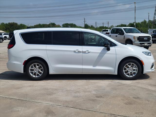2025 Chrysler Pacifica PACIFICA SELECT