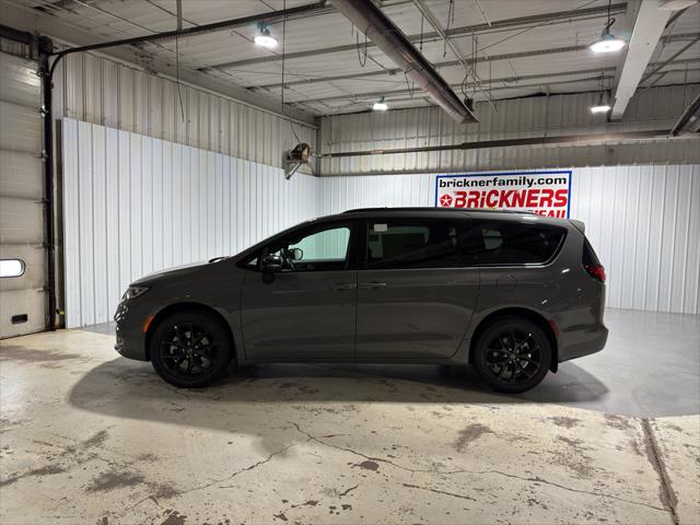2025 Chrysler Pacifica PACIFICA LIMITED AWD