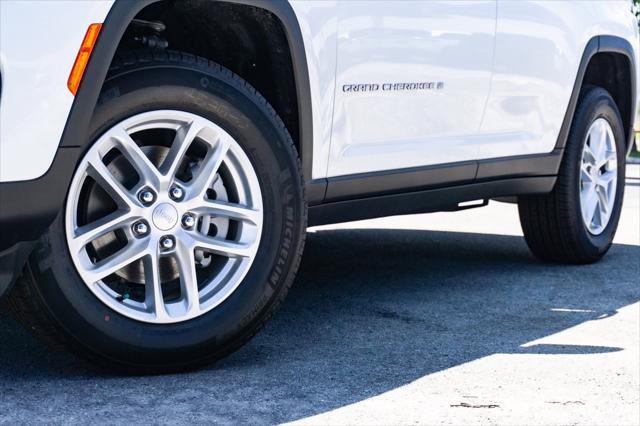 2025 Jeep Grand Cherokee GRAND CHEROKEE LAREDO X 4X2