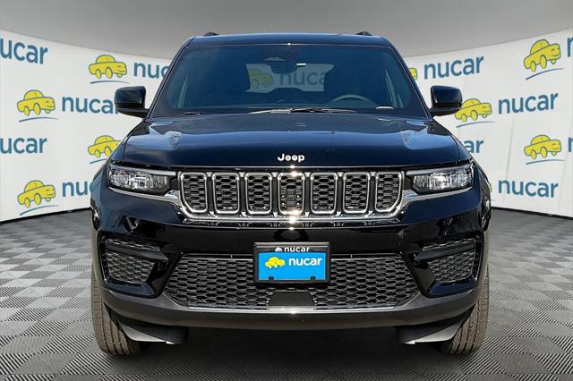 2025 Jeep Grand Cherokee GRAND CHEROKEE LAREDO 4X4