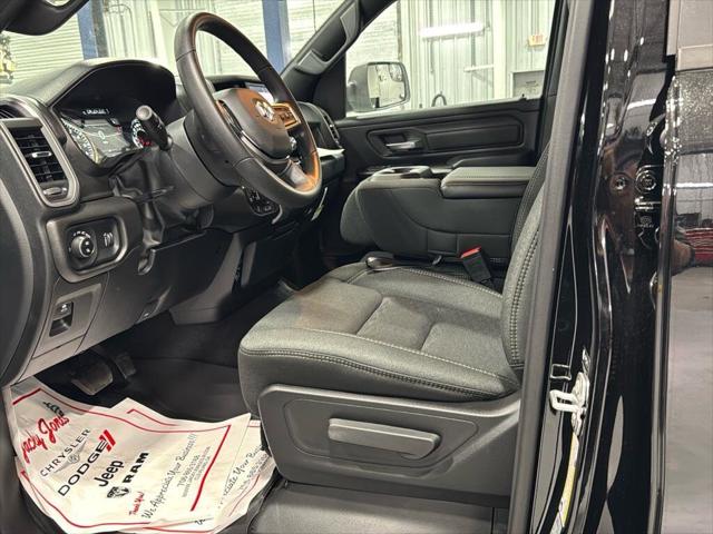 2025 RAM Ram 1500 RAM 1500 WARLOCK CREW CAB 4X4 57 BOX