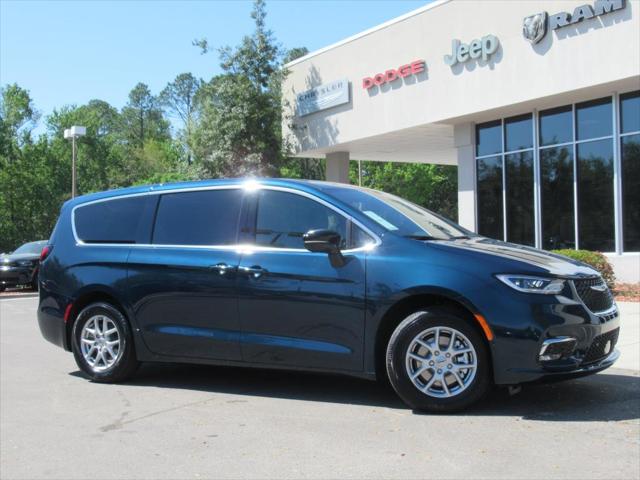 2025 Chrysler Pacifica PACIFICA SELECT