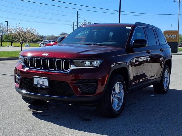 2025 Jeep Grand Cherokee GRAND CHEROKEE LAREDO X 4X4