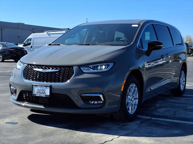 2025 Chrysler Pacifica PACIFICA SELECT
