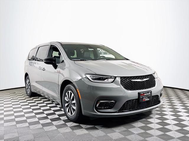 2025 Chrysler Pacifica Hybrid PACIFICA PLUG-IN HYBRID SELECT