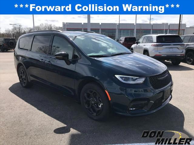 2025 Chrysler Pacifica Hybrid PACIFICA PLUG-IN HYBRID S APPEARANCE