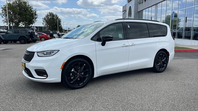 2025 Chrysler Pacifica PACIFICA LIMITED