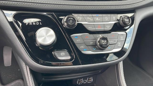 2025 Chrysler Pacifica PACIFICA LIMITED