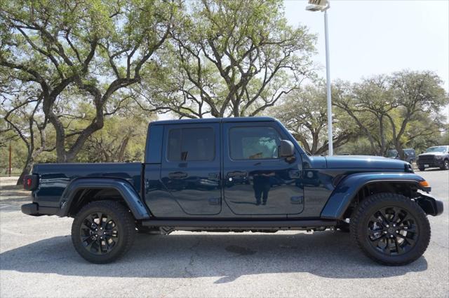 2025 Jeep Gladiator GLADIATOR NIGHTHAWK 4X4