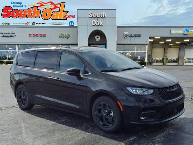 2025 Chrysler Pacifica Hybrid PACIFICA PLUG-IN HYBRID S APPEARANCE