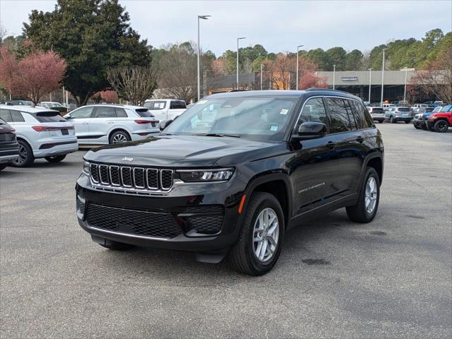 2025 Jeep Grand Cherokee GRAND CHEROKEE LAREDO X 4X4