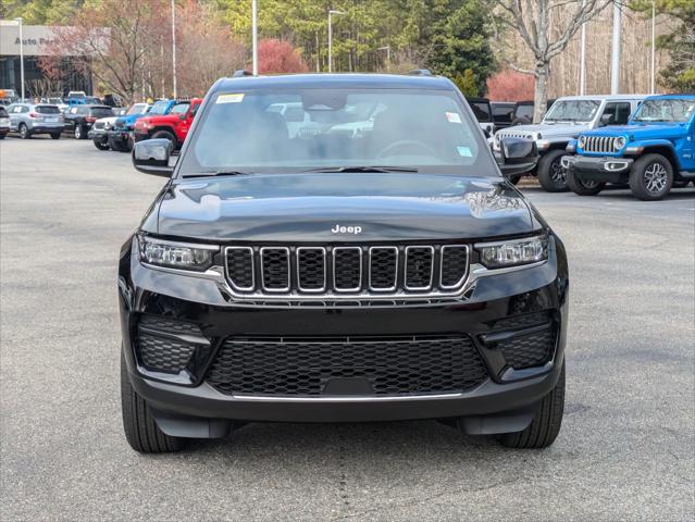 2025 Jeep Grand Cherokee GRAND CHEROKEE LAREDO X 4X4