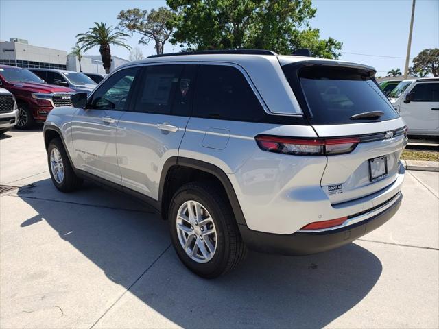 2025 Jeep Grand Cherokee GRAND CHEROKEE LAREDO X 4X2