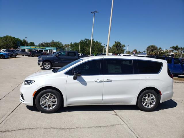 2025 Chrysler Pacifica PACIFICA SELECT