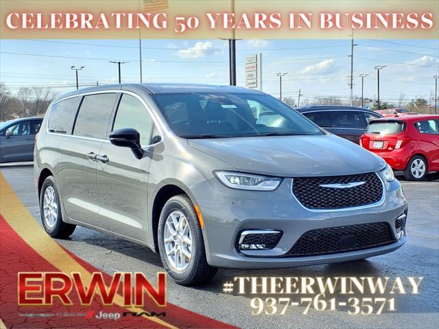2025 Chrysler Pacifica PACIFICA SELECT