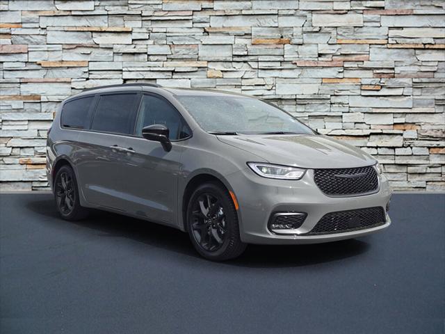 2025 Chrysler Pacifica PACIFICA LIMITED