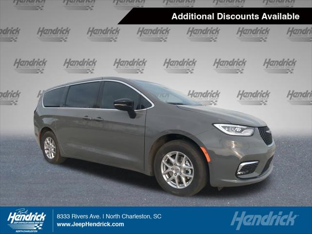 2025 Chrysler Pacifica PACIFICA SELECT