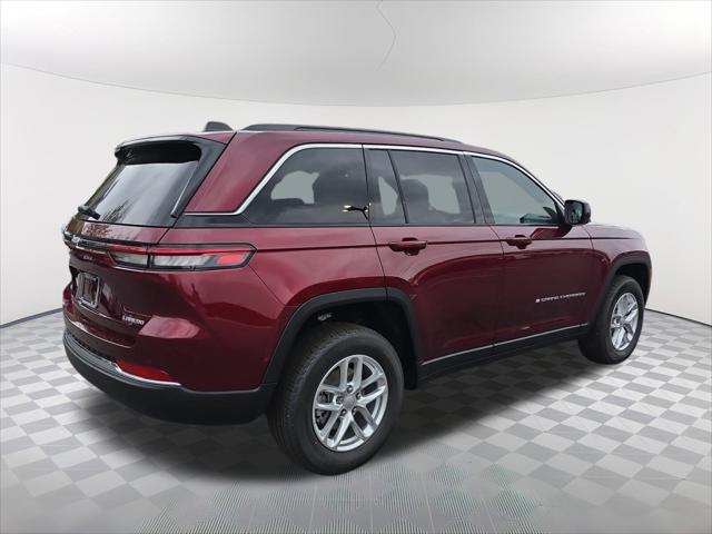 2025 Jeep Grand Cherokee GRAND CHEROKEE LAREDO X 4X4