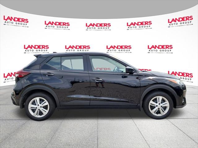 2024 Nissan Kicks S Xtronic CVT