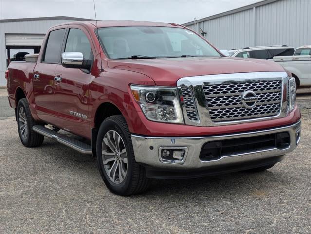 2019 Nissan TITAN SL