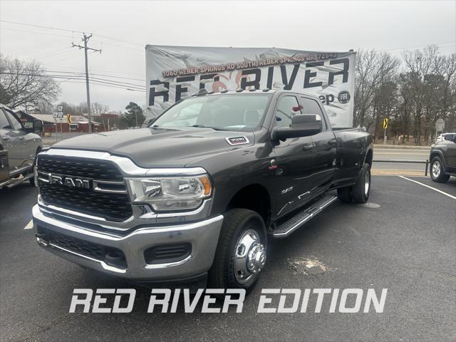 2022 RAM 3500 Tradesman Crew Cab 4x4 8 Box