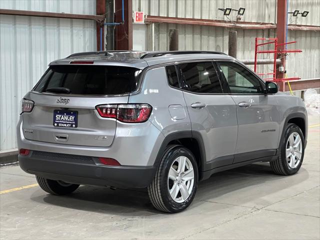 2022 Jeep Compass Latitude FWD