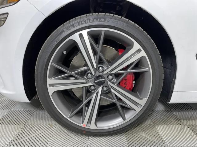 2025 Genesis G70 2.5T RWD