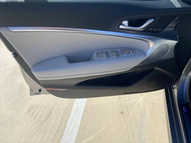 2025 Genesis G70 2.5T RWD
