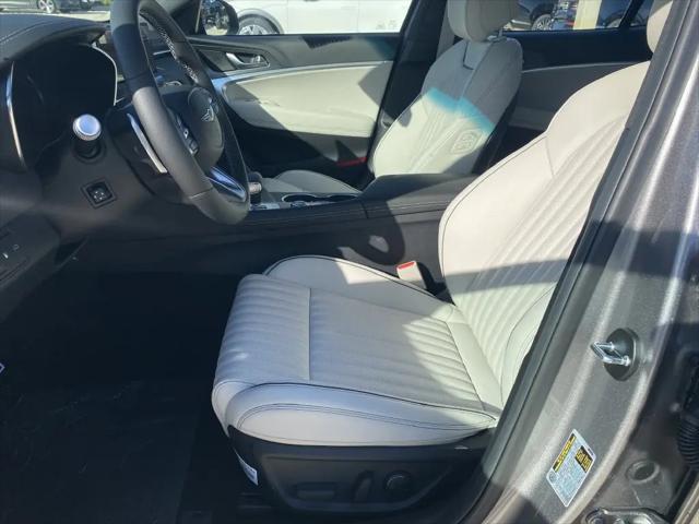 2025 Genesis G70 2.5T RWD