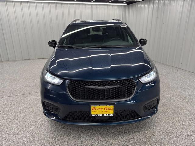 2025 Chrysler Pacifica Hybrid PACIFICA PLUG-IN HYBRID S APPEARANCE