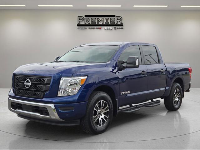 2024 Nissan TITAN Crew Cab SV 4x4