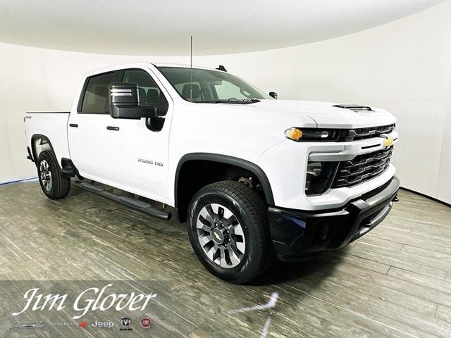 2024 Chevrolet Silverado 2500HD 4WD Crew Cab Standard Bed Custom