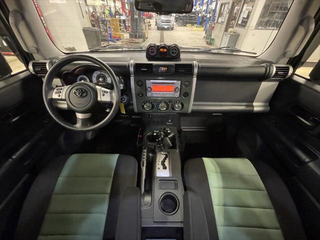 2013 Toyota FJ Cruiser Base