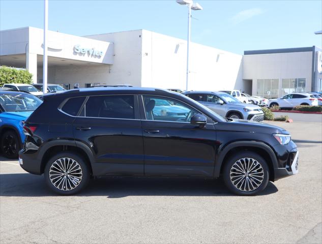 2025 Volkswagen Taos 1.5T SE