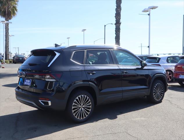 2025 Volkswagen Taos 1.5T SE