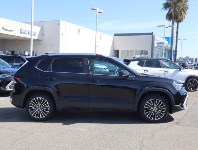 2025 Volkswagen Taos 1.5T SE