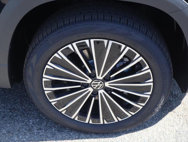 2025 Volkswagen Taos 1.5T SE