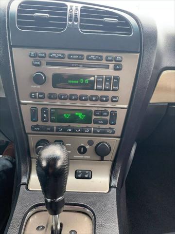 2004 Ford Thunderbird Deluxe 2dr Convertible